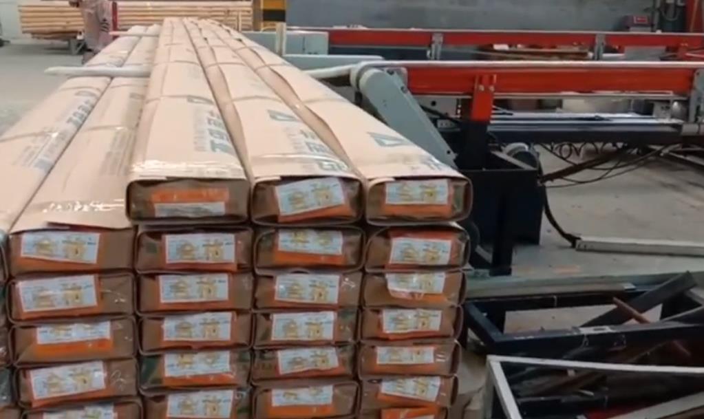 型材自动包纸机（带装框）